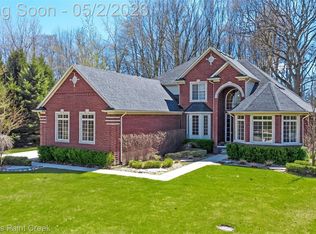 50182 Dante Ct, Chesterfield, MI 48047