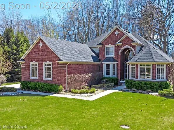 50182 Dante Ct, Chesterfield, MI 48047