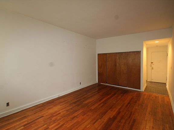 3rd image of 409 E 82nd St APT 3B