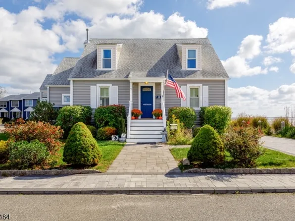 14 Vessel Rd, Ocean Twp., NJ 08758