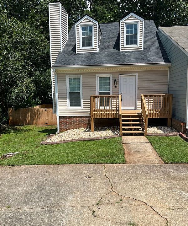 1st image of 818 Manning Way SW