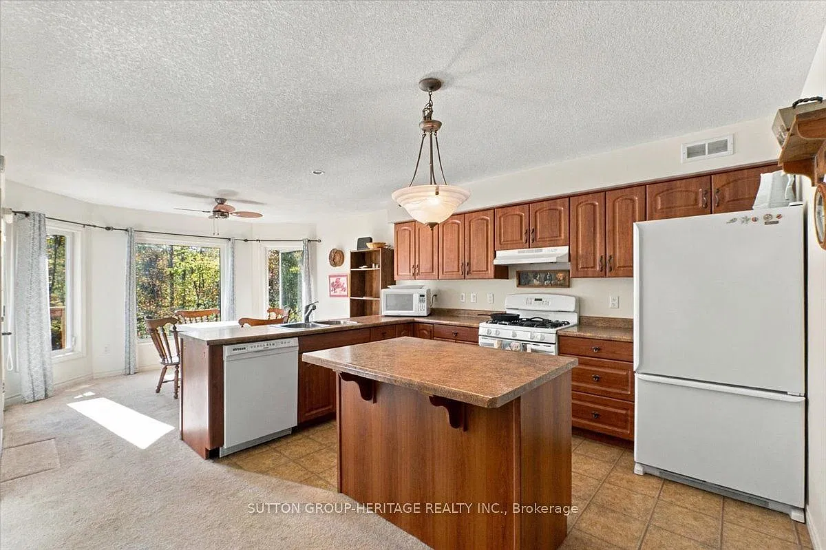 3 bed, $3,400 — Photo 4