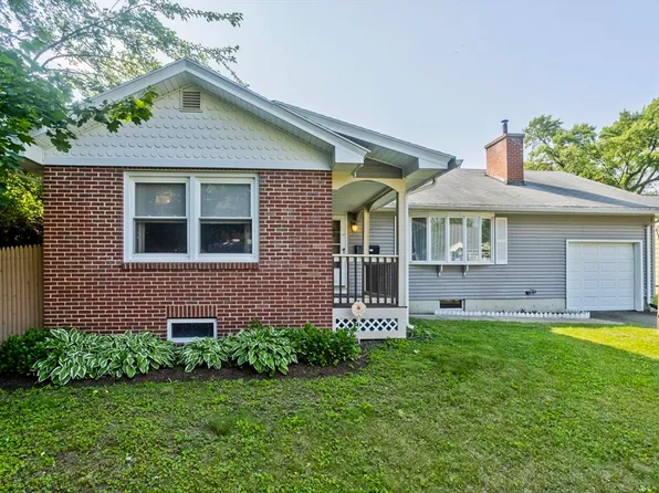 70 Watson St, Chicopee, MA 01020