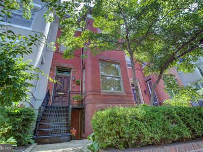 244 8th St SE, Washington, DC, 20003