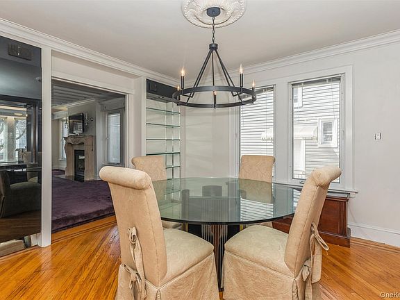 3rd image of 33 Carstairs Road