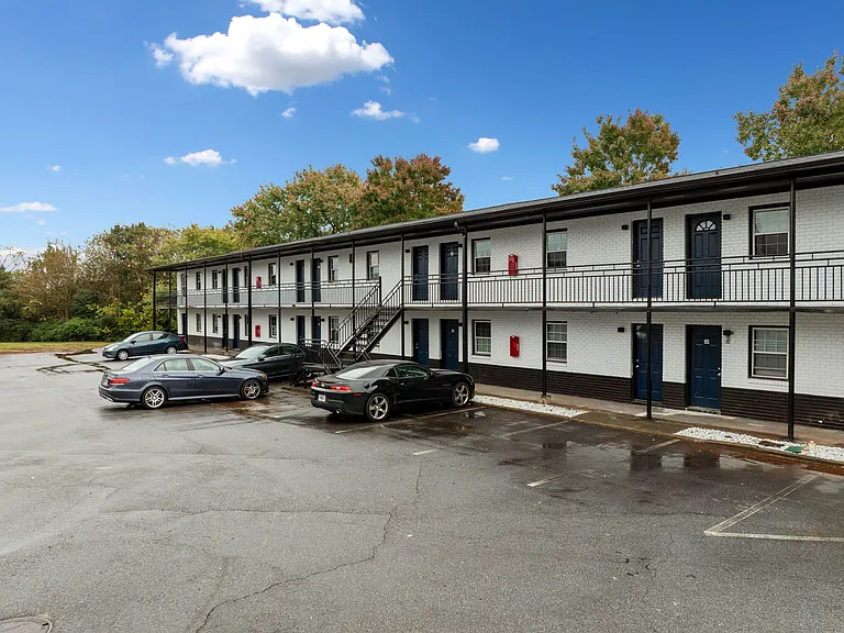 Dawkins Gardens Apartments — Photo 13