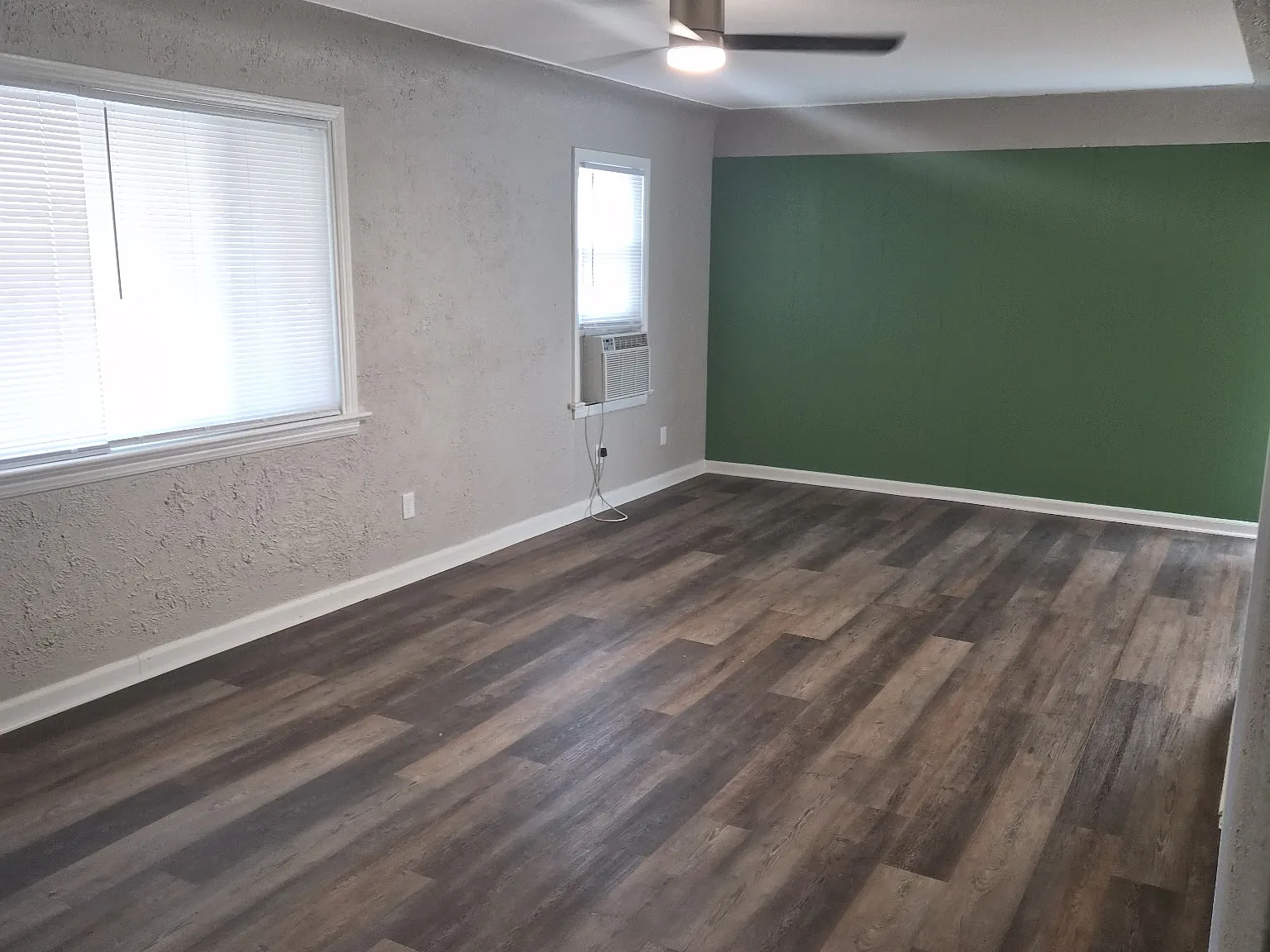 3 bed, 1092 sqft, $1,700 — Photo 2