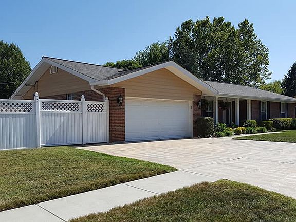 2nd image of 10728 Lavier Ct