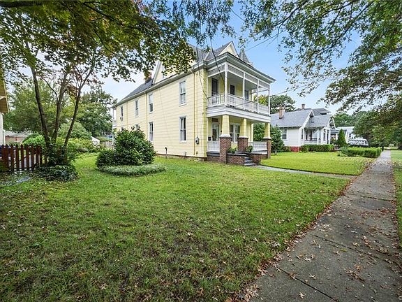 4th image of 150 Maryland Ave