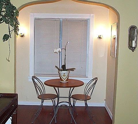 breakfast/dining/nook