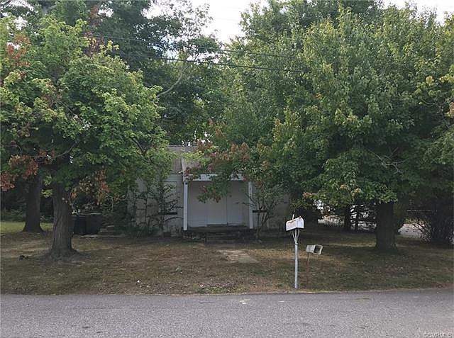 2nd image of 2308 Lee St