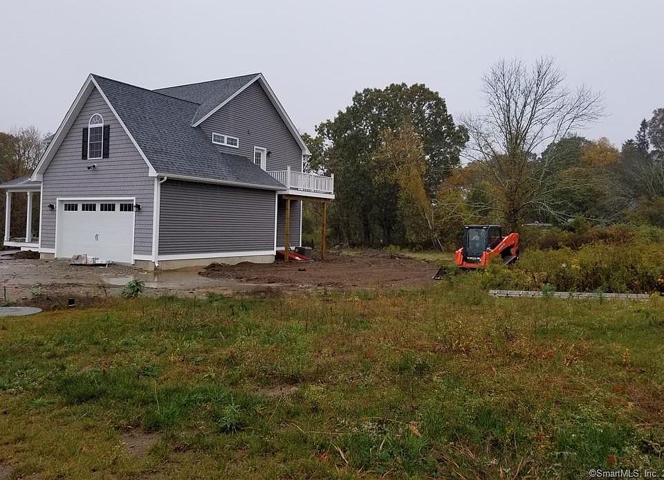 2nd image of 10 Quakertown Mdw