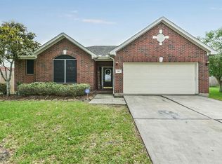 413 Colebrook Ln, Dickinson, TX 77539