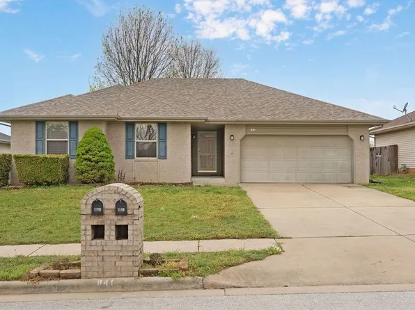 841 S Hazelnut Ave, Springfield, MO 65802