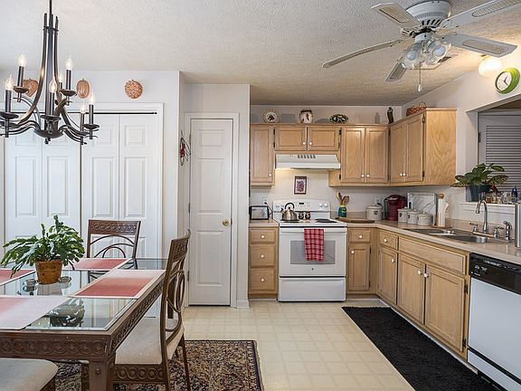 4th image of 3559 Seneca Forest Dr
