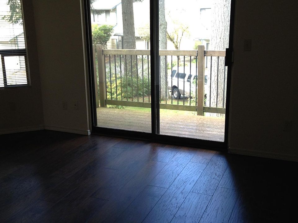 1st image of 1700 Lake Park Dr SW APT 3