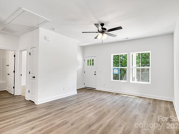 4th image of 1013 N 14th St