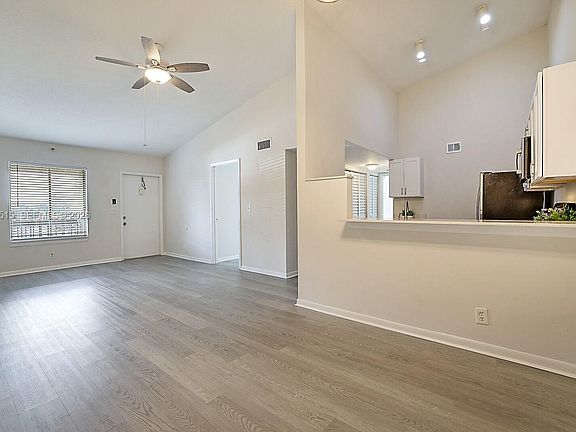 3rd image of 6327 Chasewood Dr APT E