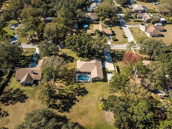 5th image of 6008 Caroline Dr