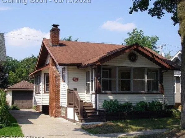 700 S Pleasant St, Royal Oak, MI 48067