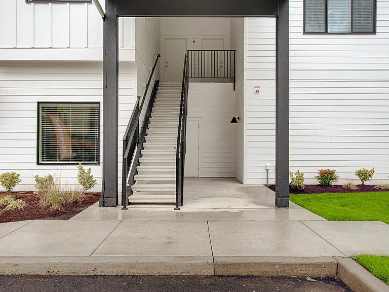 Latitude 45 — Photo 25