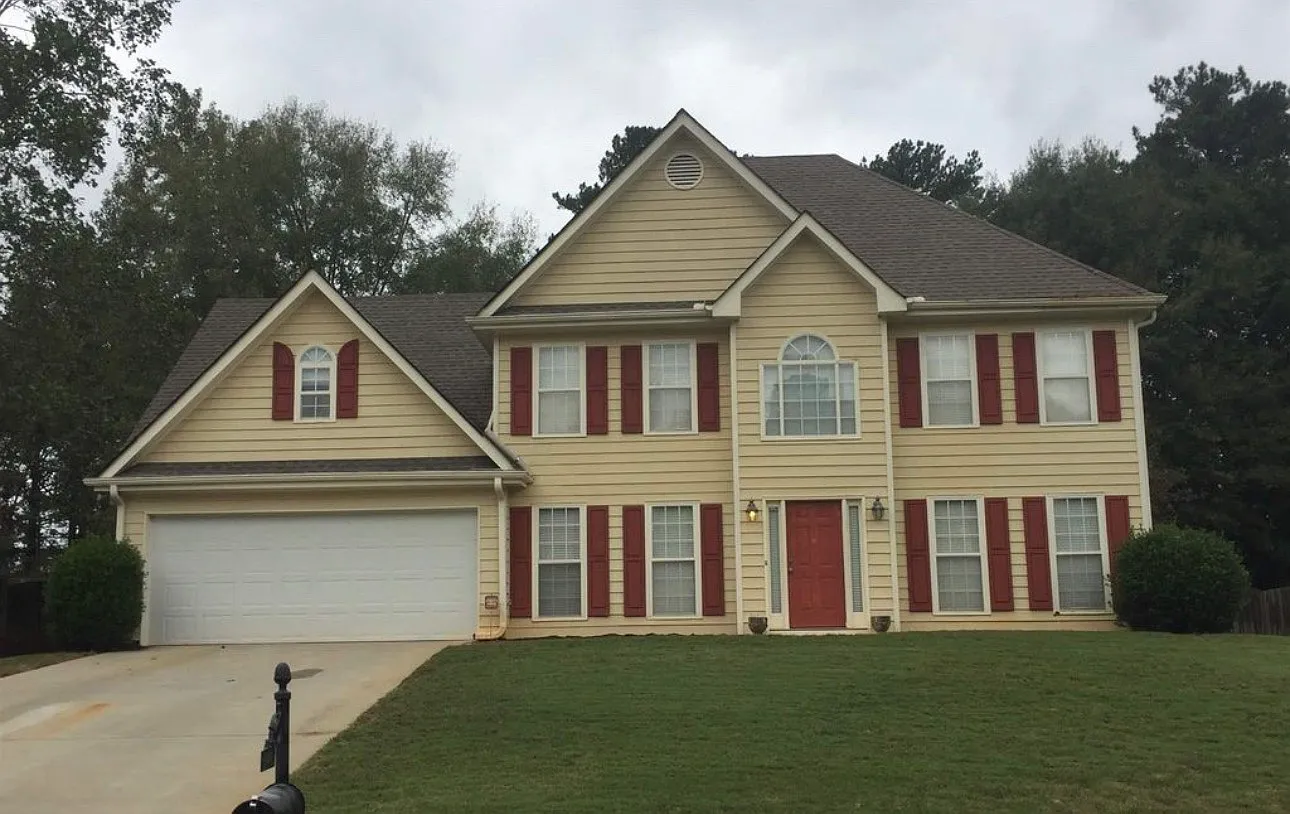 4 bed, 2877 sqft, $2,900 — Photo 1