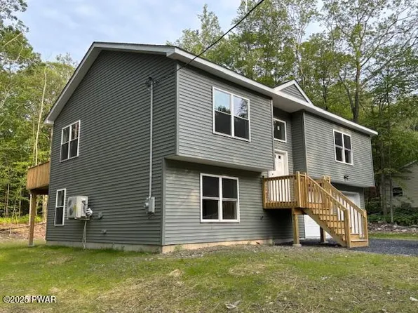 112 Ridge Dr, Milford, PA 18337