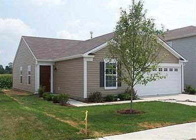 1st image of 1619 Carriage Cir