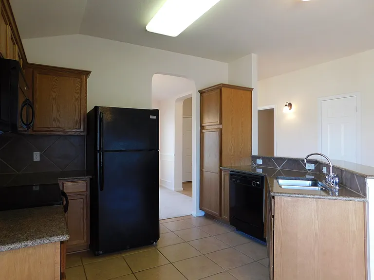 523 Cattail Cir — Photo 13