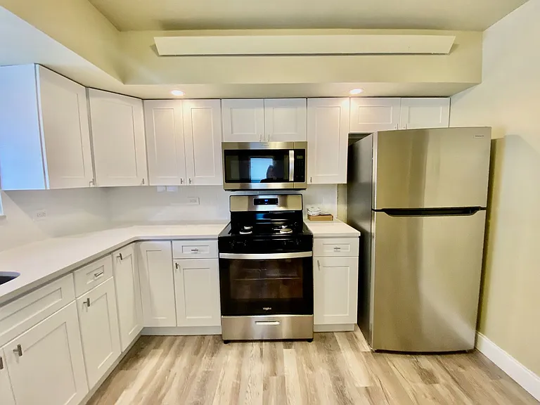 2436 S Mole St — Photo 8