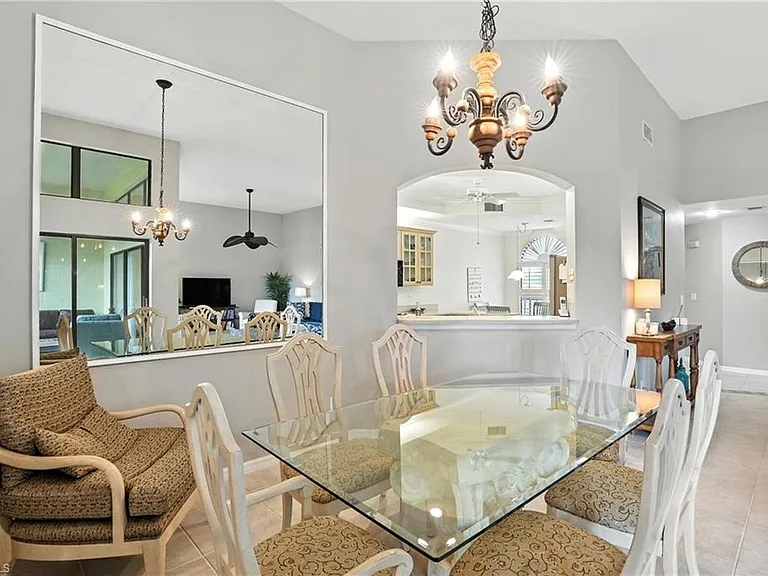 7032 Pelican Bay Blvd #E-304 — Photo 11