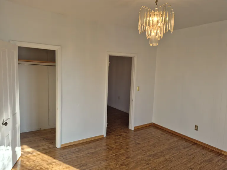 1205 Bank St #1/2 — Photo 17