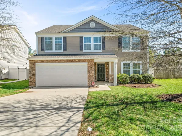 10928 Dapple Grey Ln, Charlotte, NC 28213