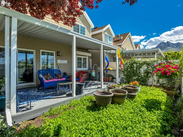 1496 E Spring Gate Dr, Holladay, UT 84117