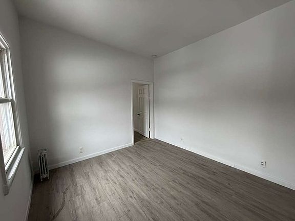 5th image of 2483 Arthur Ave #3