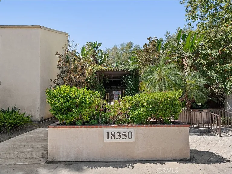 18350 Hatteras St #267 — Photo 2
