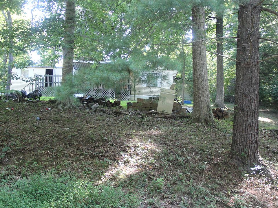 1st image of 437 Lakeshore Dr