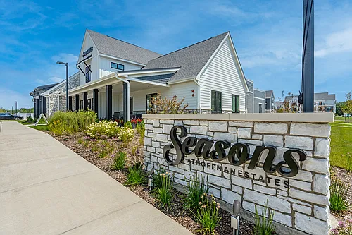 Seasons at Hoffman Estates Photo 1