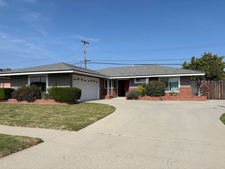 1st image of 774 Rosewood Ave