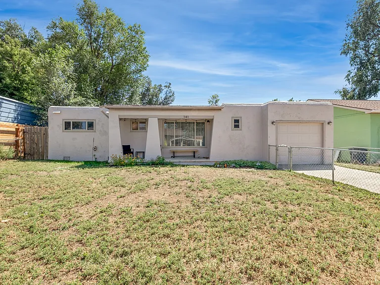 141 Sherri Dr — Photo 4