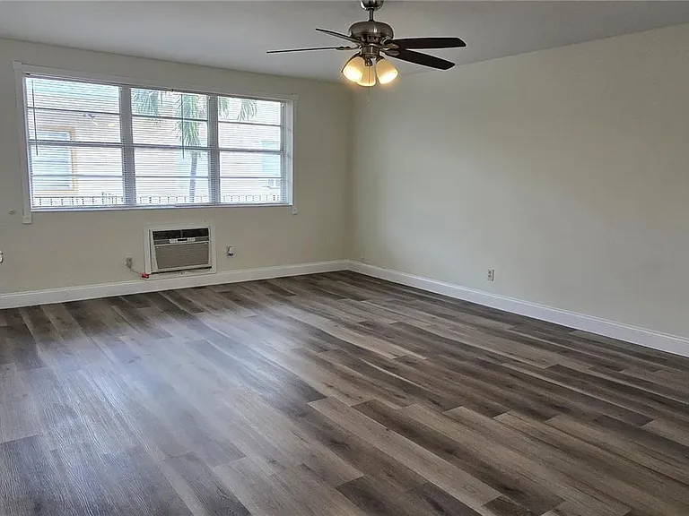 9041 Harding Ave #3 — Photo 4