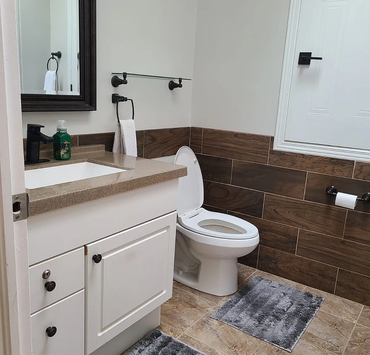 3 bed, $1,400 — Photo 3
