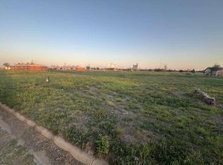 214 E Carver St, Plainview, TX 79072