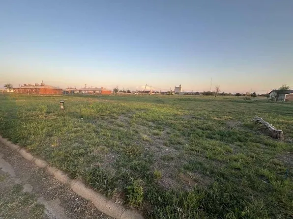 214 E Carver St, Plainview, TX 79072