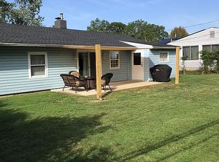 10 Gamewood Rd, Levittown, PA 19057