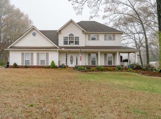 860 Swinnea Lakes Dr, Southaven, MS 38672