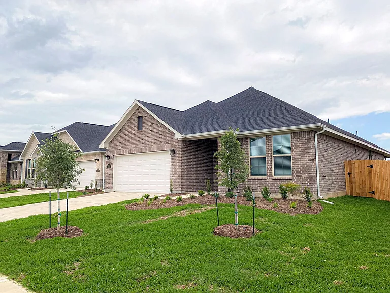 31302 Whitfield Ct — Photo 2