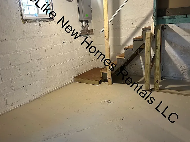 527 Fletcher St — Photo 13