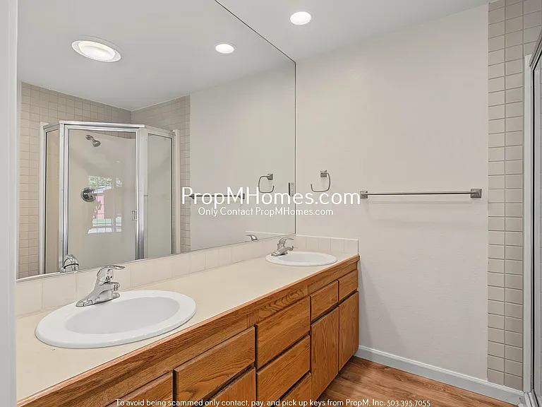 11908 SE 56th Ave — Photo 15