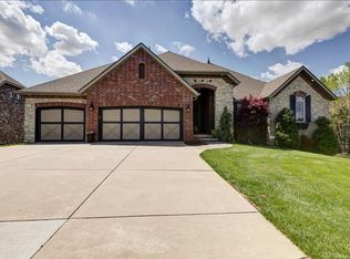 1436 N Rich Hill Cir, Nixa, MO 65714